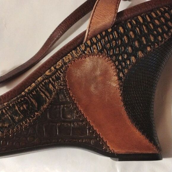 Hilary Radley Platforms - Picture 12 of 14